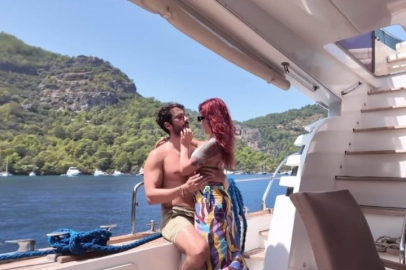 Melek Mosso'nun bikinili fotoğraf açıklaması: Utanmıyorum