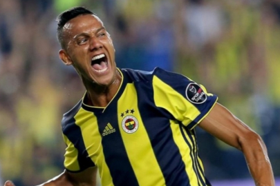 Josef de Souza: Ayağımdaki terliği bile...
