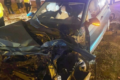 Bursa'da kırmızı ışık ihlali yapan tır otomobili biçti!