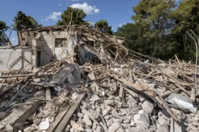 İran'ın füze saldırısında Tel Aviv'in kuzeyinde 100 ev zarar gördü