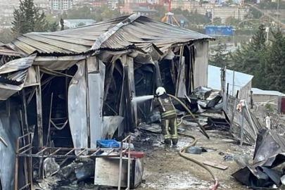 İşçilerin kaldığı konteynerlerde yangın