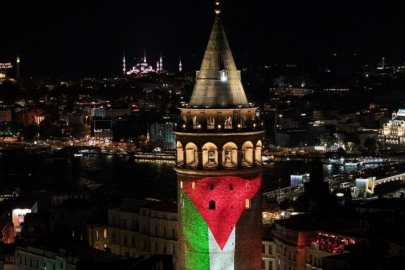 Galata Kulesi'ne Filistin Bayrağı yansıtıldı