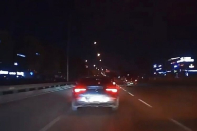 Bursa'da sinyal vermeden şerit değiştiren sürücü kazadan kaçamadı