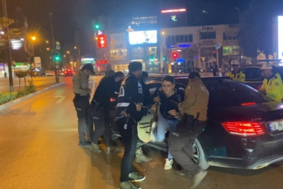 Bursa'da uygulamadan kaçan alkollü sürücüyü polis havaya ateş açarak yakaladı