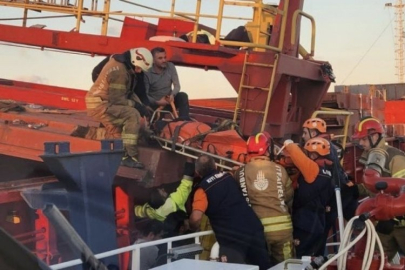 Demirli gemide vinç devrildi, yaralı 3 mürettebat kurtarıldı