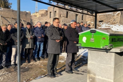Fabrika yangınında hayatını kaybeden işçi son yolculuğuna uğurlandı