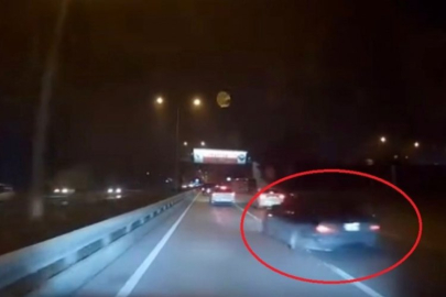 Bursa'da makas atan otomobil refüje çarptı