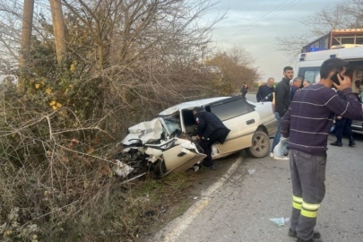 Feci kaza: Otomobil hurdaya döndü, anne ve oğlu hayatını kaybetti
