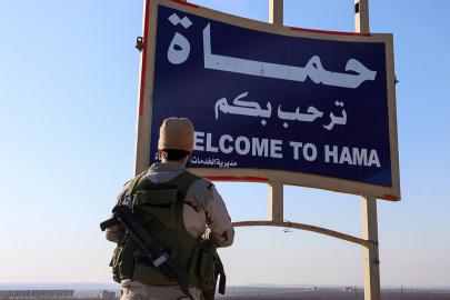 Suriye'de HTŞ liderliğindeki muhalif gruplar, Hama'ya girdi