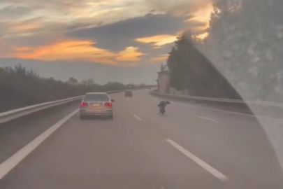 Bursa'da otobanda motosikletini yatarak kullandı