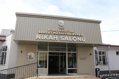Binlerce çiftin nikahını kıymıştı, adı görev yaptığı nikah salonuna verildi