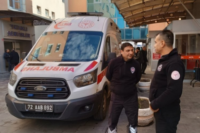 Yolun karşısına geçmeye çalışan zihinsel engelli gence otomobil çarptı