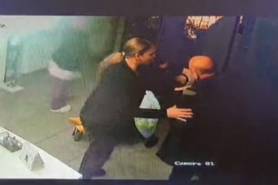 Bursa'da çocuklarının yanında diş hekimini bıçaklayan anne tutuklandı