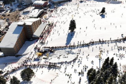 Bursa Uludağ'da kayakçıların çilesi...