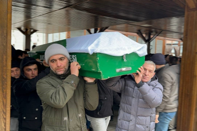 Yangında ölen 3 yaşındaki Ecrin son yolculuğuna uğurlandı