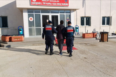 Sosyal medyada uyuşturucu ticareti yapan şüpheli jandarmadan kaçamadı