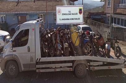 Jandarmanın operasyonunda şasi numarası kazınmış 14 motosiklet ele geçirildi