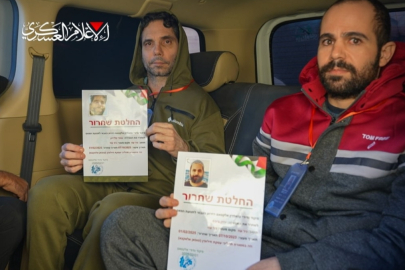Hamas, 2 İsrailli esiri Kızılhaç'a teslim ederek serbest bıraktı