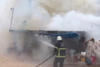 Depremzede ailenin kaldığı konteynerda yangın çıktı