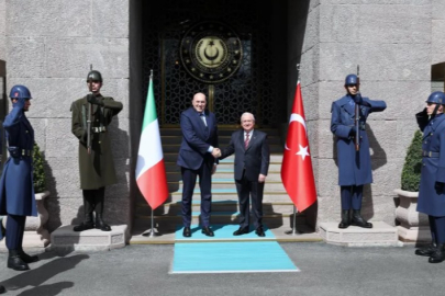 Bakan Güler İtalya Savunma Bakanı Guido Crosetto ile bir araya geldi