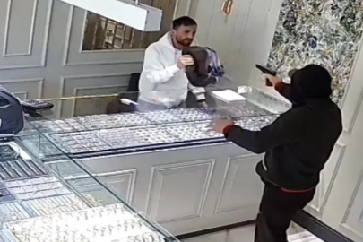 Bursa'da kuyumcuda silahlı soygun girişimi!