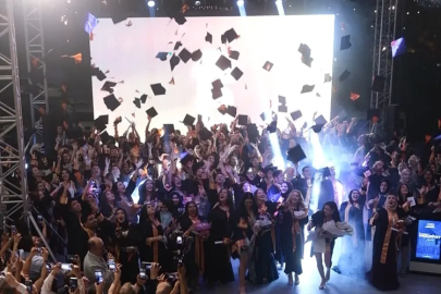 Mudanya Üniversitesi’nde görkemli mezuniyet