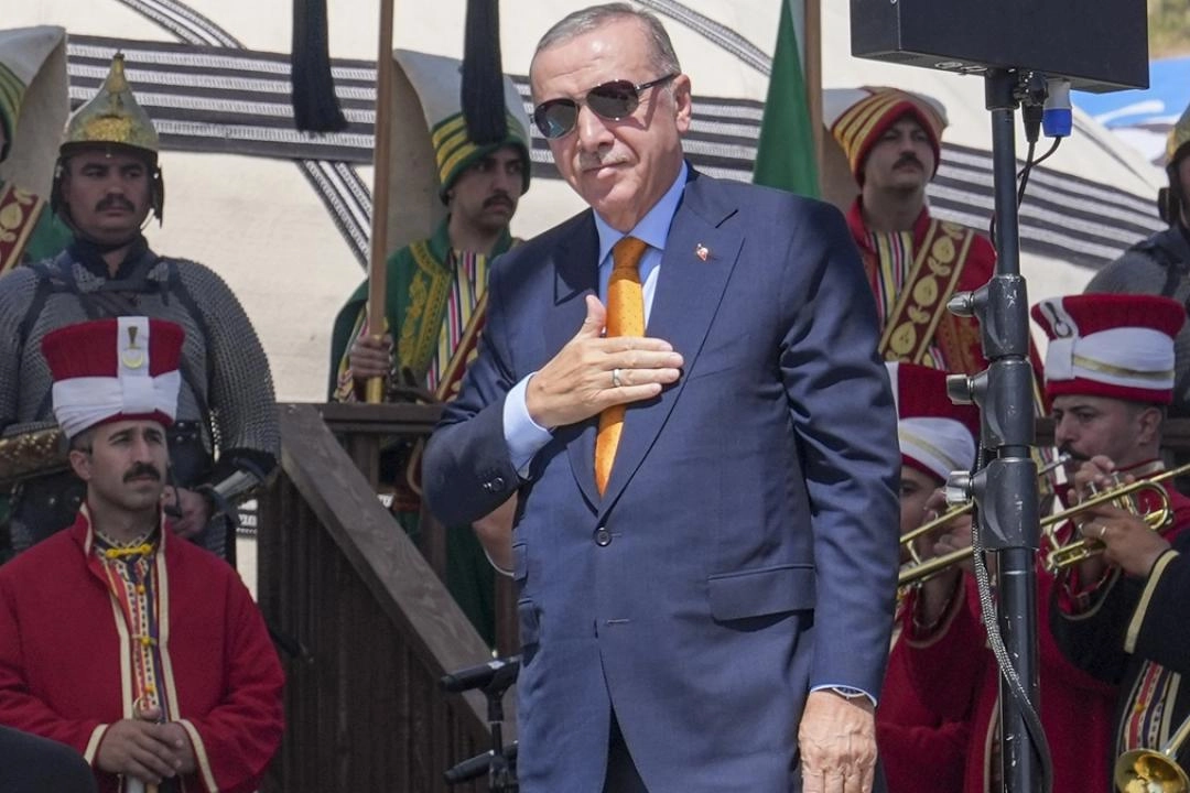 Cumhurbaşkanı Erdoğan, Selçuklu Meydan Mezarlığı'nı ziyaret etti