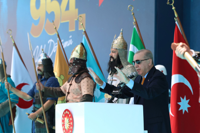 Erdoğan: "Yönünü Ankara’ya ve Şam’a dönenler kazanacak"