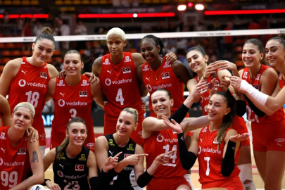 A Milli Kadın Voleybol Takımı, Dünya Şampiyonası'nda yarı final için sahada