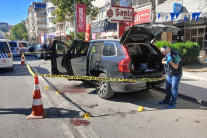 Patronunu silahla yaralayıp kulağını ısırarak koparttı!