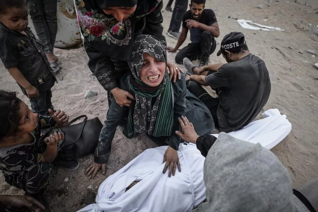 Soykırımcı İsrail'in Gazze'ye düzenlediği saldırılarda 33 Filistinli hayatını kaybetti