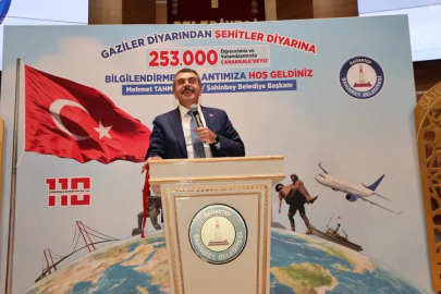 Yusuf Tekin: "Kendi değerlerimize uygun, müfredatımızı revize ettik"