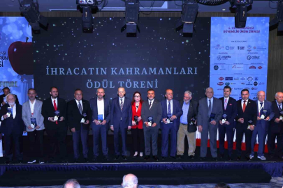 Uluslararası Güvenilir Ürün Zirvesi’nde e-ihracatın artırılması adımı atıldı