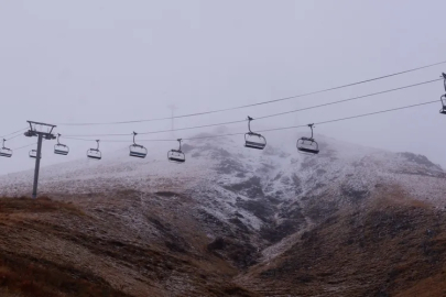Uludağ’da sezonun ilk karı yağdı