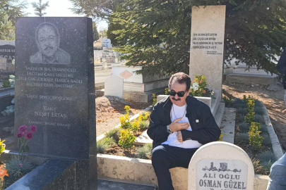 İbrahim Tatlıses, Neşet Ertaş'ın mezarını ziyaret etti