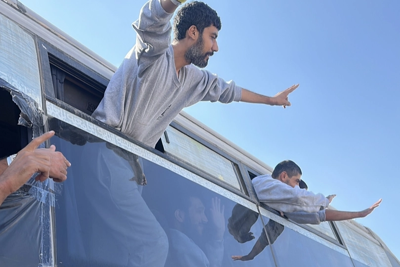 İsrail'in serbest bıraktığı Filistinli esirlerin bir kısmı Gazze'ye ulaştı