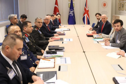 Bakan Güler, İngiltere Savunma Bakanı Healey ile görüştü