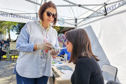 Mobil ekipler vatandaşları sigara bırakmaya teşvik ediyor