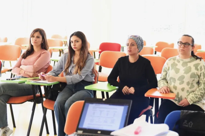 Bursa Osmangazi'de meslek edindiren kurslar başladı