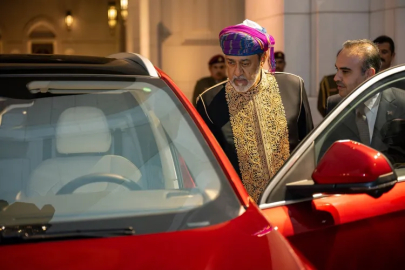 Bakan Kacır: "Anadolu kırmızısı Togg, Türkiye-Umman dostluğunun simgelerinden biri oldu"