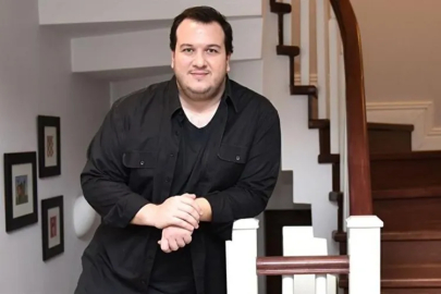 Şahan Gökbakar 'tasını tarağını toplayıp ülkeyi terk etti' dendi!