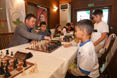 Cumhuriyet Bayramı Satranç Turnuvasında İlk Hamle Başkan Aydın’dan