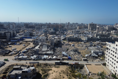 Gazze'deki Seraya Meydanı, Filistinlilerin barınma merkezine dönüştü