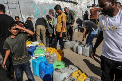 Gazze'deki su krizi sürüyor