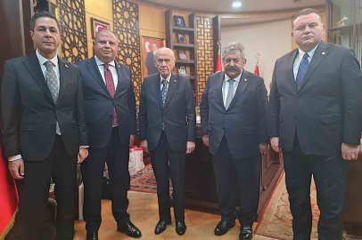 MHP lideri Bahçeli, Milli Dayanışma, Kardeşlik ve Demokrasi Komisyonu üyelerini kabul etti