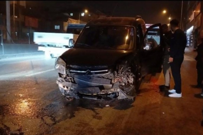 Bursa'da gece yarısı zincirleme kaza!
