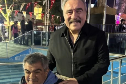 Ünlü sanatçı Ümit Besen, engelli hayranını mutlu etti