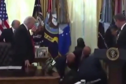 Trump'ın basın toplantısında korku dolu anlar!