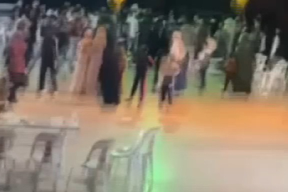 Düğünda sandalyeler havada uçuştu!