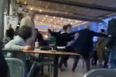 Bursa'da gençler yumruk yumruğa kavga etti!